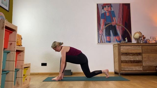 Йога для НАЧИНАЮЩИХ (лёгкость и гибкость ног 40 мин) смотреть онлайн