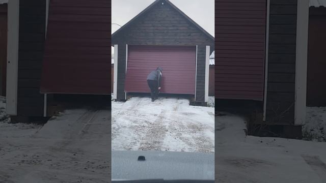 Самодельные подъёмные ворота в гараж без грузов и тросов. смотреть онлайн