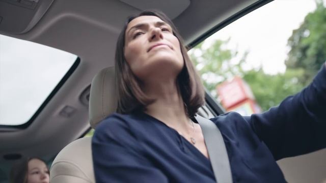 The Opel Zafira with Apple CarPlay™ смотреть онлайн