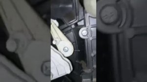 Nissan Tiida. Печка не дует в ноги. Интересный способ решения.