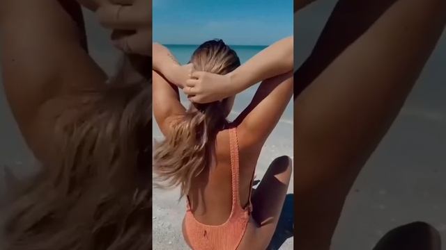 Популярная причёска на море 2023✨ #hairstyle #trending #fashiontrends #2023 #beach #sea #aesthetic смотреть онлайн