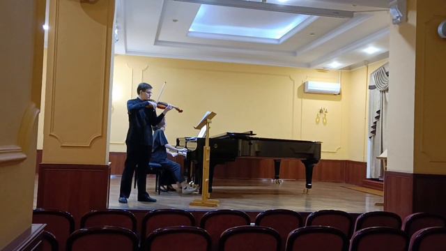 Моцарт Соната №29 для скрипки и фортепиано К.402 Альберт Шадыжев, Кира Золотовская смотреть онлайн