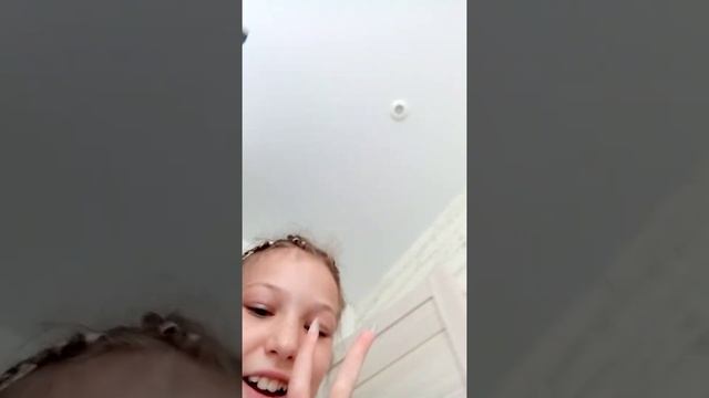 показываю как наклеила свои накладные ноготки смотреть онлайн