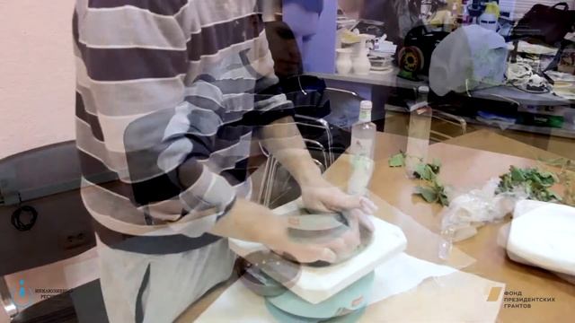 Мастер-класс по лепки тарелки из глины. Школа Декоративно-прикладного искусства. смотреть онлайн