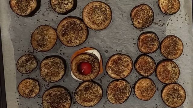 Итальянские пирамидки из баклажан с сыром моцарелла и помидорами. Красиво, быстро, вкусно! смотреть онлайн