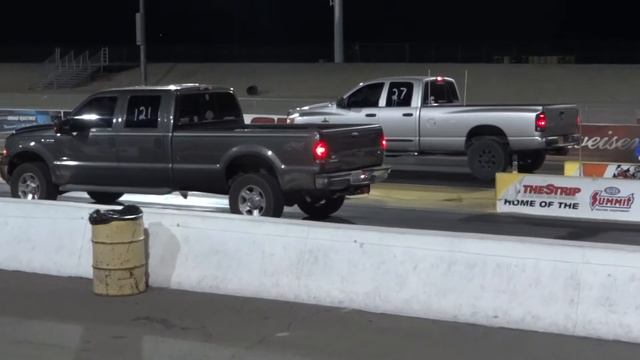 2007 F350 Diesel vs 2008 Ram 3500 Diesel 1/4 Mile смотреть онлайн