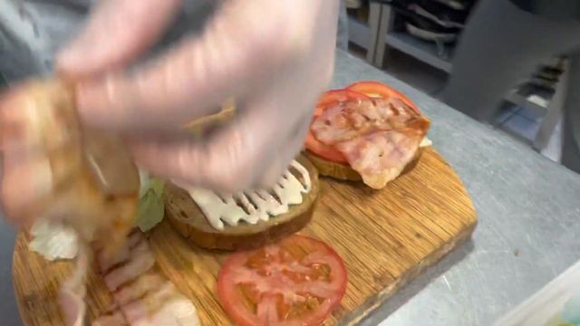 Сендвич и точка. Наши бутерброды не падают маслом вниз смотреть онлайн