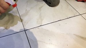 Силиконовая затирка Ceresit (графит16).