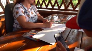 КОГО НАРИСОВАЛА ВАЛЕНТИНА ИВАНОВНА??