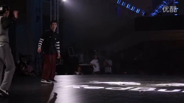 2014红牛街舞挑战赛广州赛区Locking组： Semifinal 小叮&JACK VS 唔好跳Waacking смотреть онлайн