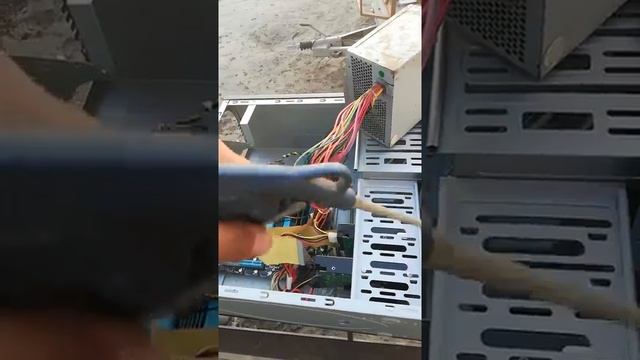 Как нужно чистить комп от пыли смотреть онлайн