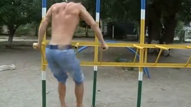 Денис Минин Workout. Программа Тренировок Турник + Брусья, Сильный парень из Украины смотреть онлайн