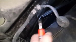 Volkswagen Jetta 2007  how to remove hood -  как снять капот Volkswagen Jetta 2007