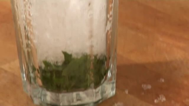 Ананасово-щавельный коктейль - видеорецепт