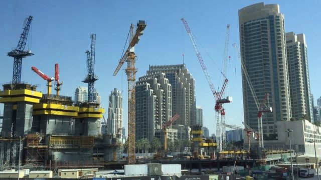 Dubai Metro to Dubai Mall Walkway смотреть онлайн