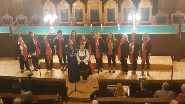 Даница Црногорчевић и хор Мироносице - Сини јарко Сунце са Косова смотреть онлайн