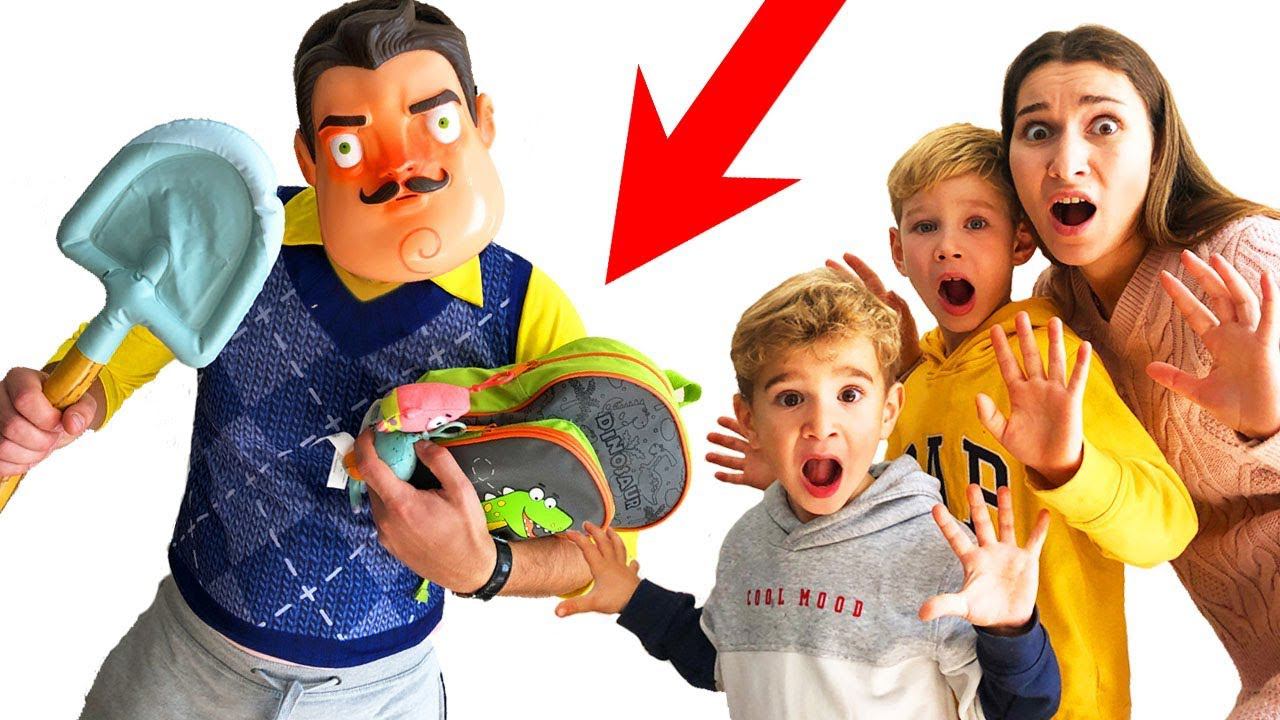 Пробрались в Дом ПРИВЕТ СОСЕДА в Реальной жизни Что дети Лев и Глеб забрали у него?