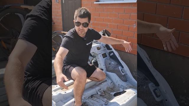 Объясняю, в чем разница между "распилом" и "заменой задней части автомобиля". смотреть онлайн