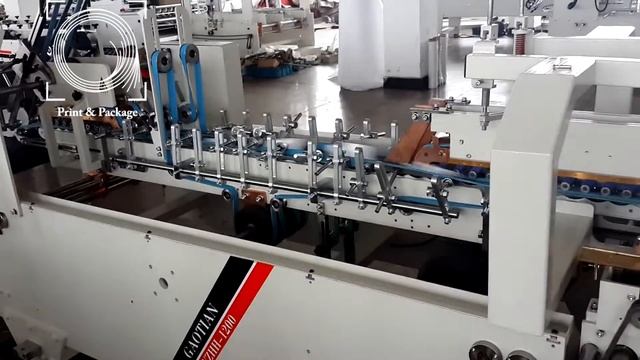 Фальцевально склеивающая машина серии YZHH C секцией предварительной фальцовки