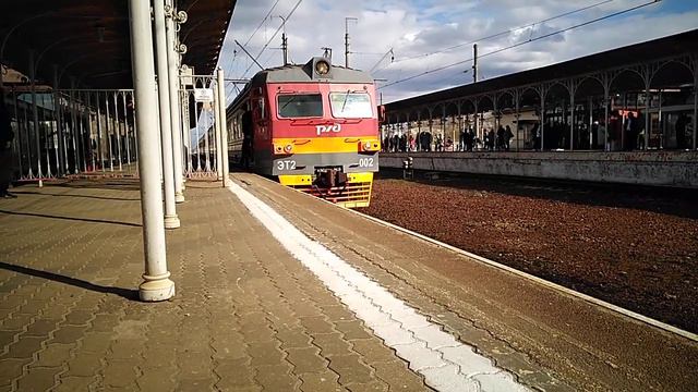 ЭТ2-002 Станция Новый Петергоф смотреть онлайн
