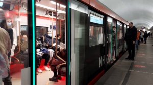 Электропоезд МОСКВА-2020 на станции Октябрьская (КРЛ)