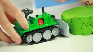 Открываем игрушки машинку Бульдозер, Кораблик и Танковый бой от фабрики Форма