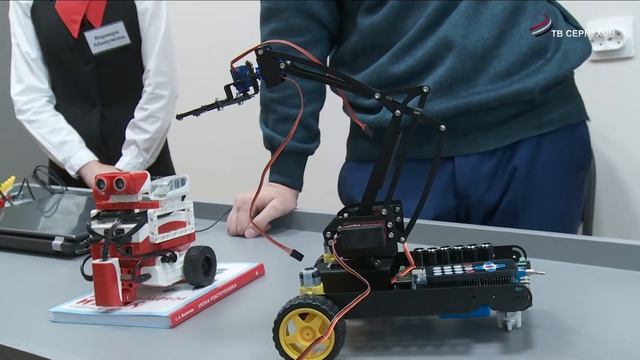 В Серпухове открылся 8-ой центр образования «Точка Роста» смотреть онлайн