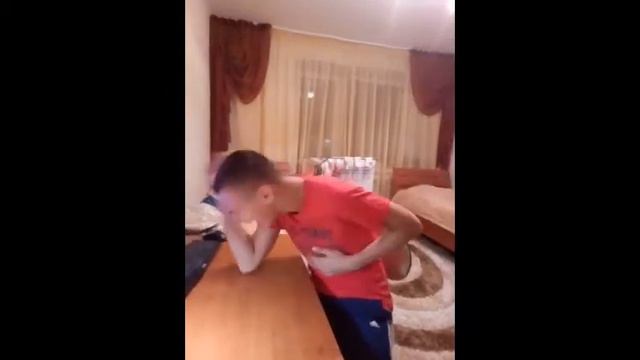 VINE BY 3вида людей при знакомстве смотреть онлайн