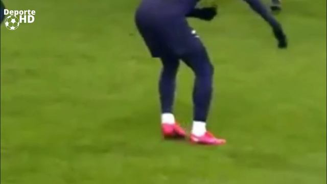 😱 MOMENTOS INCREIBLES que solo ocurren 1 vez en la Historia del Fútbol смотреть онлайн