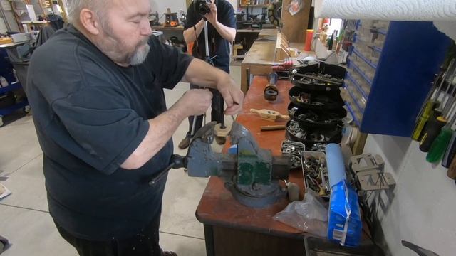 Using a wood threading tap and die set to make fun nut and bolt toys! смотреть онлайн