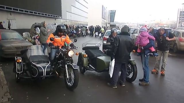 Мотоцикл Урал у Крокус Экспо смотреть онлайн