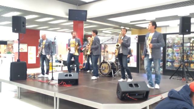 Madcon - Beggin' Cover by Brevis Brass Band смотреть онлайн