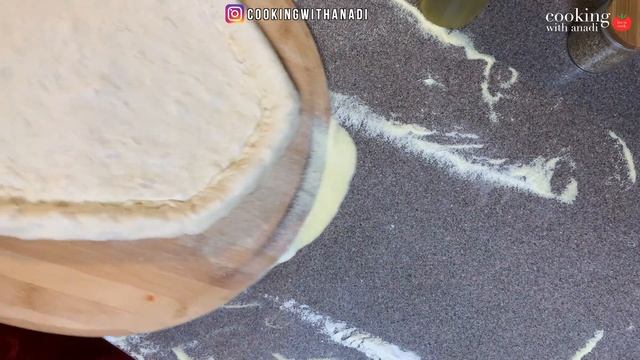 The Ultimate Guide to Make Cheese Stuffed Crust Pizza at Home смотреть онлайн