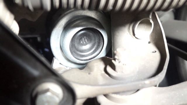 Mercedes C180 (w204 1.8 CGI) - Revisão de Cambio, Vazamento de óleo e Troca de Coxins смотреть онлайн