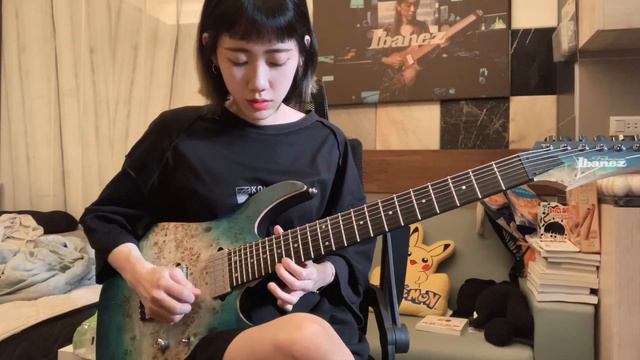 Leevia⎜SHREZZERS-Noodles guitar solo cover смотреть онлайн