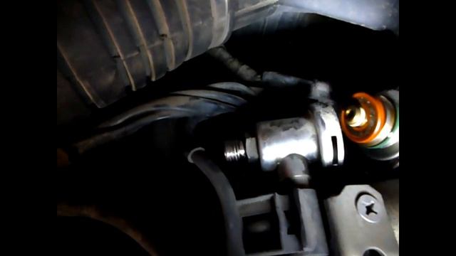 на холодную не заводиться Audi a6 1996 Замена регулятора давления топлива смотреть онлайн