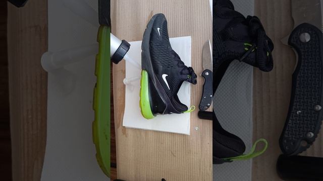 Nike air 270 air sole is punctured :( Repair without air bubbles! смотреть онлайн