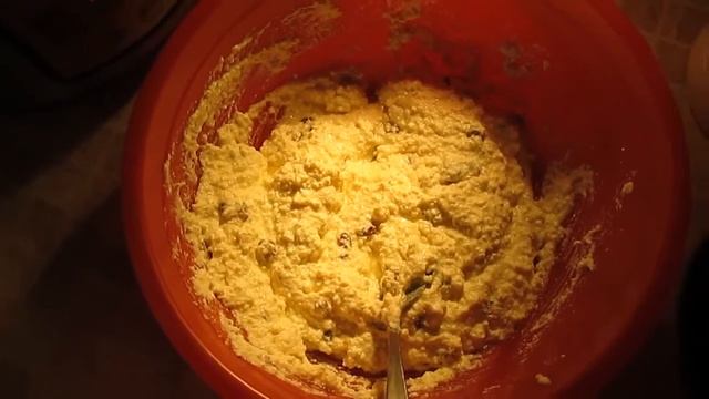 Творожная запеканка в мультиварке + сынуля кушает. смотреть онлайн