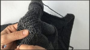 ЖИЛЕТ ДЛЯ МАЛЬЧИКА С УДОБНОЙ ГОРЛОВИНОЙ. ЧАСТЬ 4/4. СБОРКА. КАК ОБВЯЗАТЬ V-ГОРЛОВИНУ.