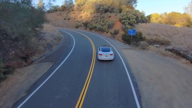 Autonomy meets Autonomy - Skydio 2 Drone with Tesla FSD BETA смотреть онлайн