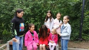 наша Саша громко плачет