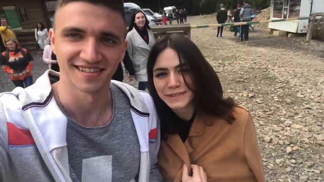 VLOG: КАРПАТЫ // МЕДВЕДЬ ПОД ЧЕМ- ТО // ЧАСТЬ 1 смотреть онлайн