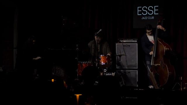 Jam Session с Яковом Окунем – 21.11.23 – джаз-клуб «ЭССЕ». смотреть онлайн