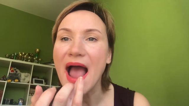 Шаг 5 Макияж губ. Когда помада размазалась , что делать?! смотреть онлайн