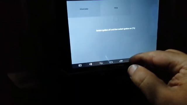 Cambio tablero y reprogramacion kilómetros Mazda 2 con X100 смотреть онлайн