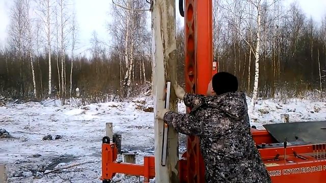 Обводненный торфяник - монтаж свай на болотистой местности. смотреть онлайн