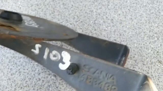 825. Кронштейн проблескового маяка LH / 1483433 смотреть онлайн