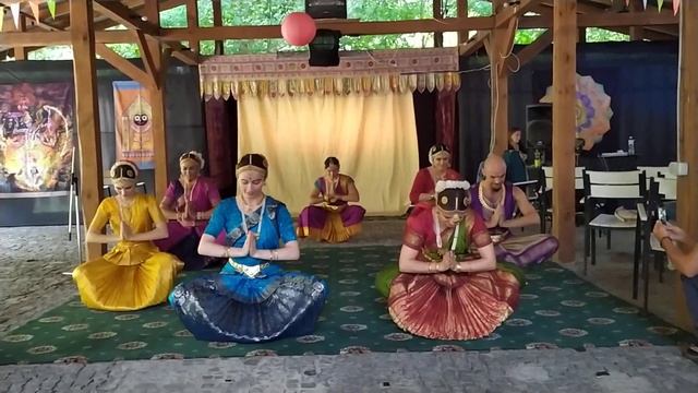 Приветствие смотреть онлайн