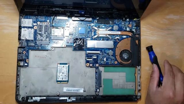 Lenovo Twist s230u HDD, mSATA upgrade and New Battery. смотреть онлайн