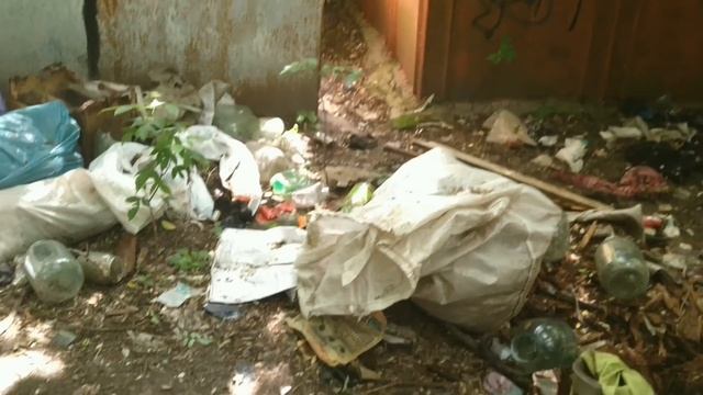 Где искать медь . Сталк в гаражах смотреть онлайн